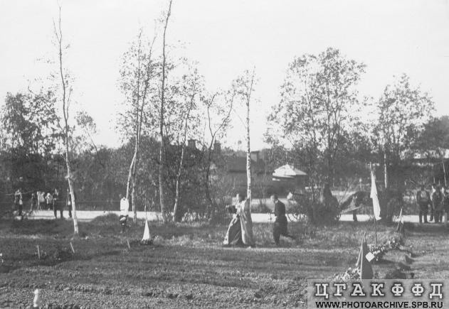 Молебен в честь дня посадки деревьев, 1907